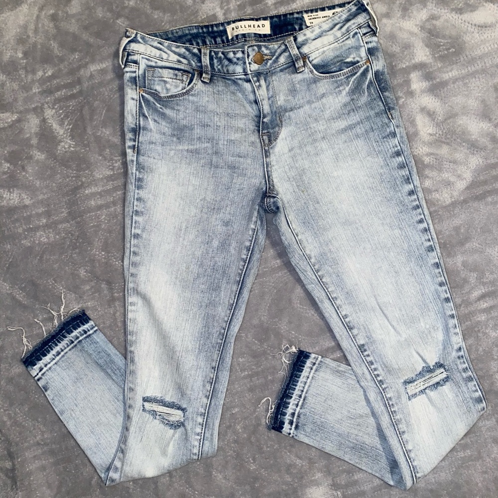 Acid-wash jeans